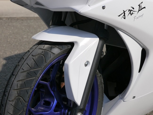 EIGHT(才谷屋) エイト(サイタニヤ) フロントフェンダー YZF-R25 YZF-R3 MT-25 YAMAHA ヤマハ フェンダー関連 外装 カラー：白ゲル仕上げ｜ウェビック　店