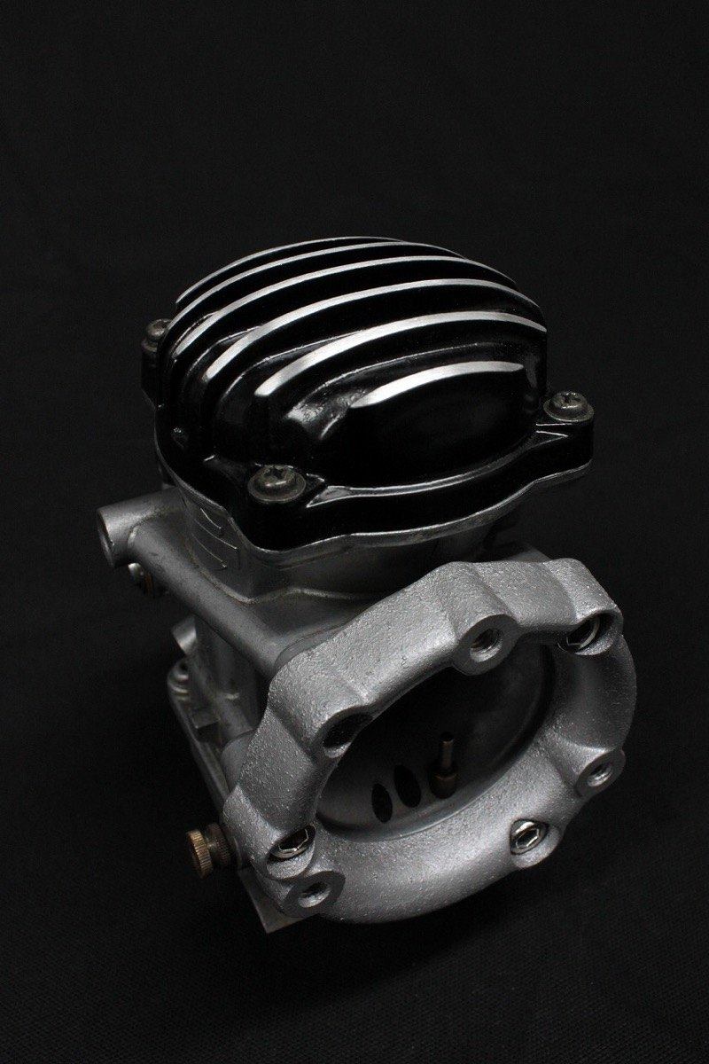 FORK フォーク CVキャブトップカバー CVキャブ純正 HARLEY-DAVIDSON ハーレーダビッドソン その他キャブレターオプション・補修部品 吸気関連 エンジン タイプ:ブラックコントラストフィン|ウェビック 店