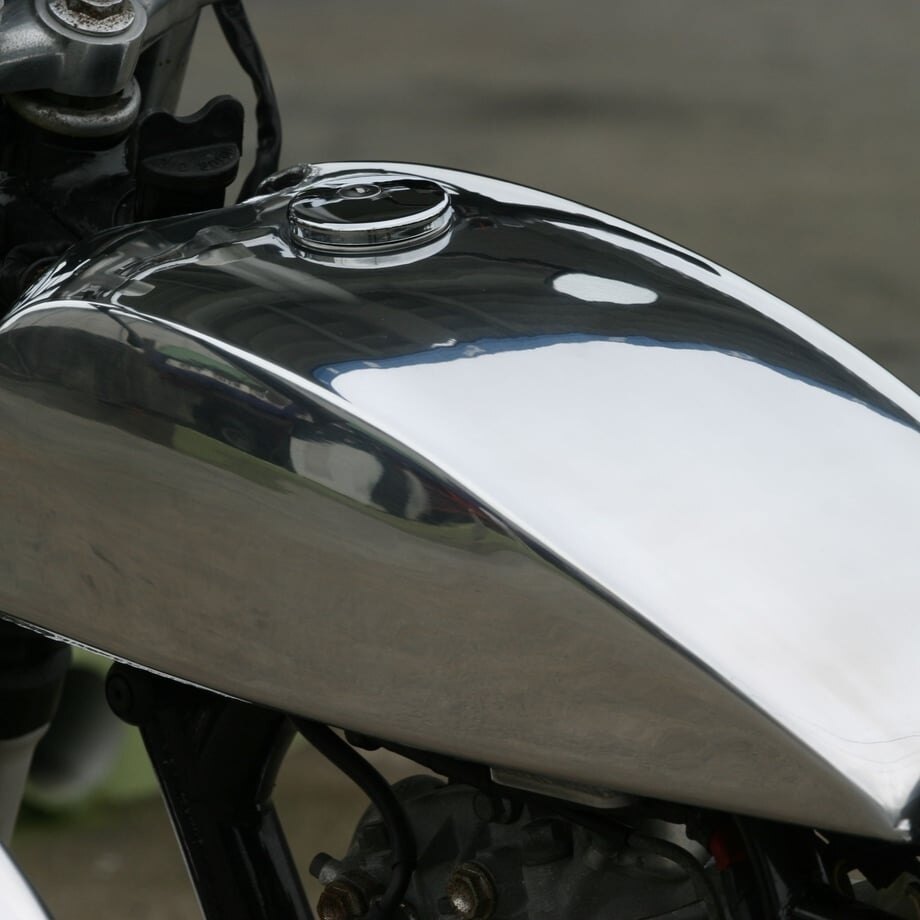 ドラッグスター　ガソリンタンク　FRP　ティアドロップ　ベビー　アメリカンドラッガーズ　アメドラ goodsショッピングサイト⁄商品詳細 FRP ティアドロップビンテージ