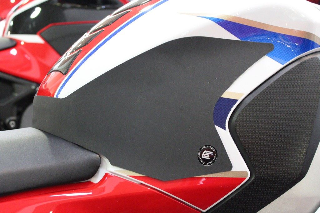 Eazi-Grip イージーグリップ ラップアラウンド タンクグリップ CBR1000RR HONDA ホンダ ニーグリップパッド タンク関連 外装 10,271円