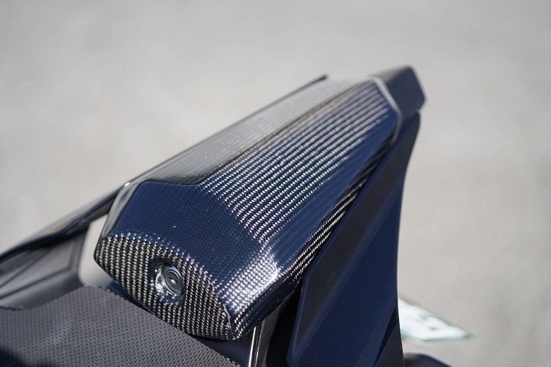 楽天市場】YAMAHA純正 Q5KYSK134G01 シングルシートカウル ブルー YZF