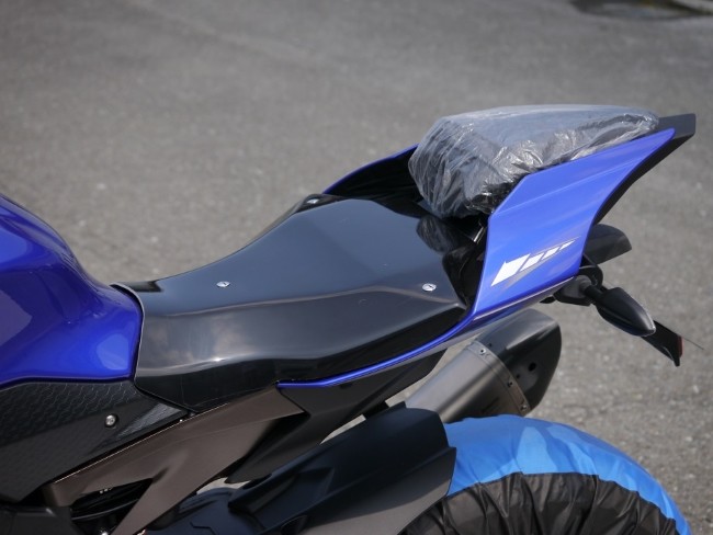 ゆーや　YZF-R1 純正テールカウル等3点セット 647250_1770.jpg