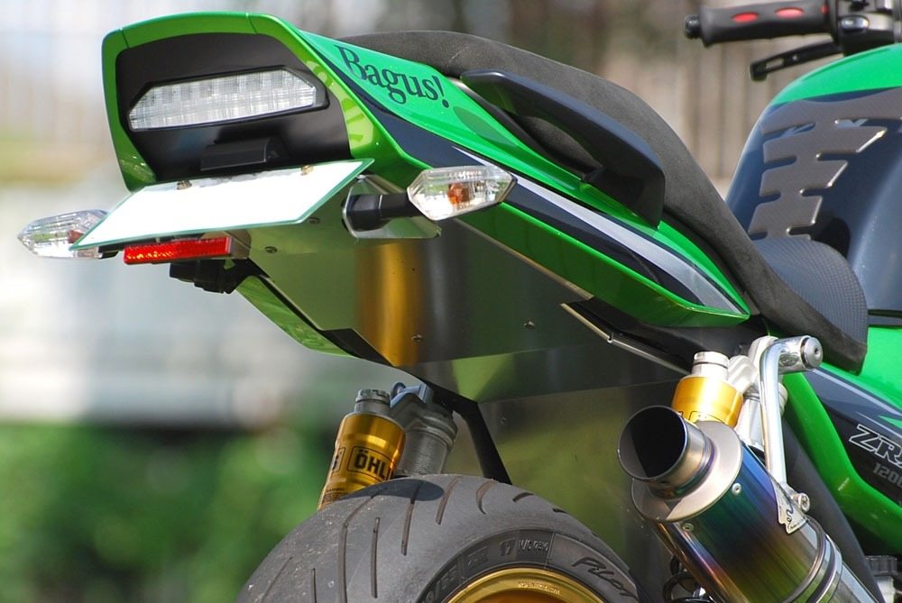 ZRX1200R バグース　フェンダーレスキット未使用 Bagus! バグース 一体式フェンダーレスキットブラック ZRX1200ダエグ