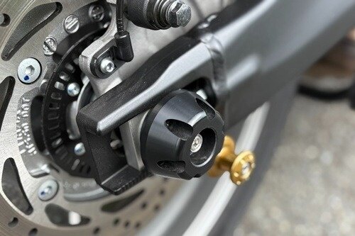 AGRAS アグラス リアアクスルプロテクター TRACER9 GT TRACER9GT+ Y-AMT GT＋ YAMAHA ヤマハ アクスルスライダー フレーム