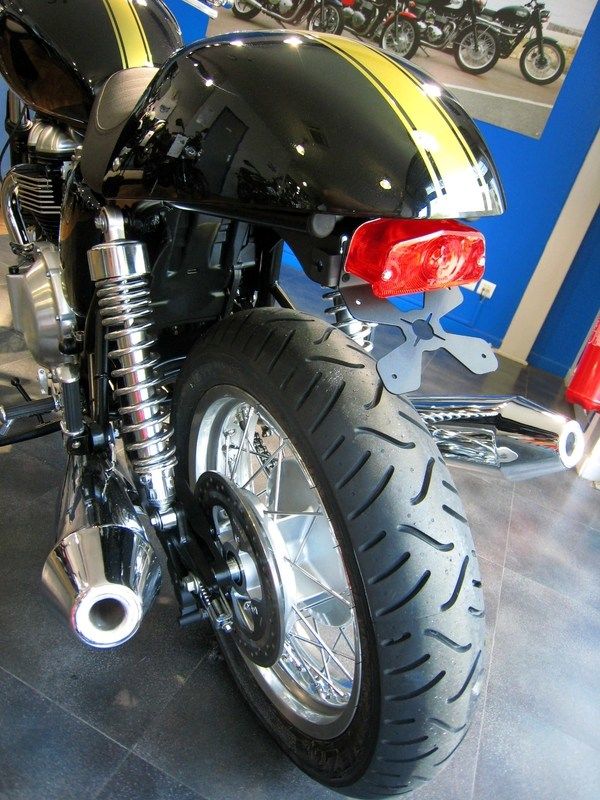 ACCESS DESIGN アクセスデザイン ホイールアーチプレートホルダー BONNEVILLE 900 T100 BLACK SCRAMBLER 865 EFI TRIUMPH トライアンフ フェンダーレスキット フェンダー関連 外装｜ウェビック　店
