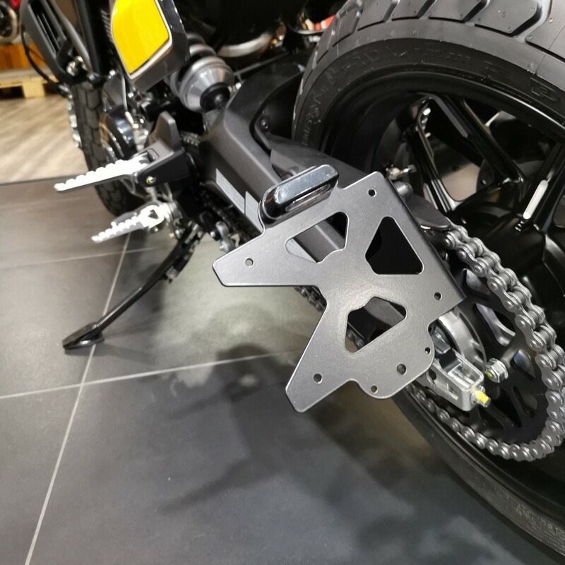 ACCESS DESIGN アクセスデザイン サイドナンバープレートホルダー SCRAMBLER 800 CAFE RACER CLASSIC DESERT SLED FULL THROTTLE ICON DARK MACH 2.0 NIGHTSHIFT STREET URBAN ENDURO 1100 SPORT FLAT TRACK HAILWOOD ITALIA INDEPENDENT MOTARD DUCATI ドゥカティ 外装