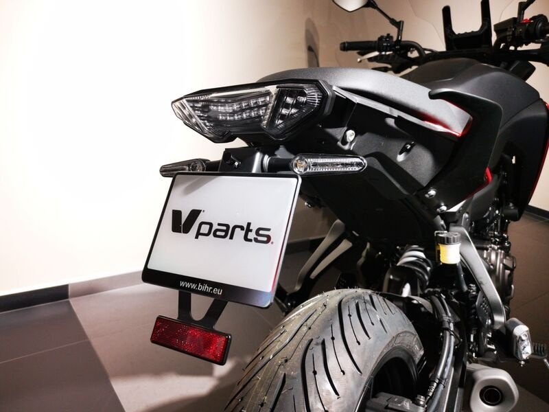 V PARTS ブイパーツ フェンダーレスキット ブラック Yamaha MT-07 TRACER/MT-09 TRACER 700 ABS 900 GT YAMAHA ヤマハ ナンバープレートホルダー 外装｜ウェビック　店