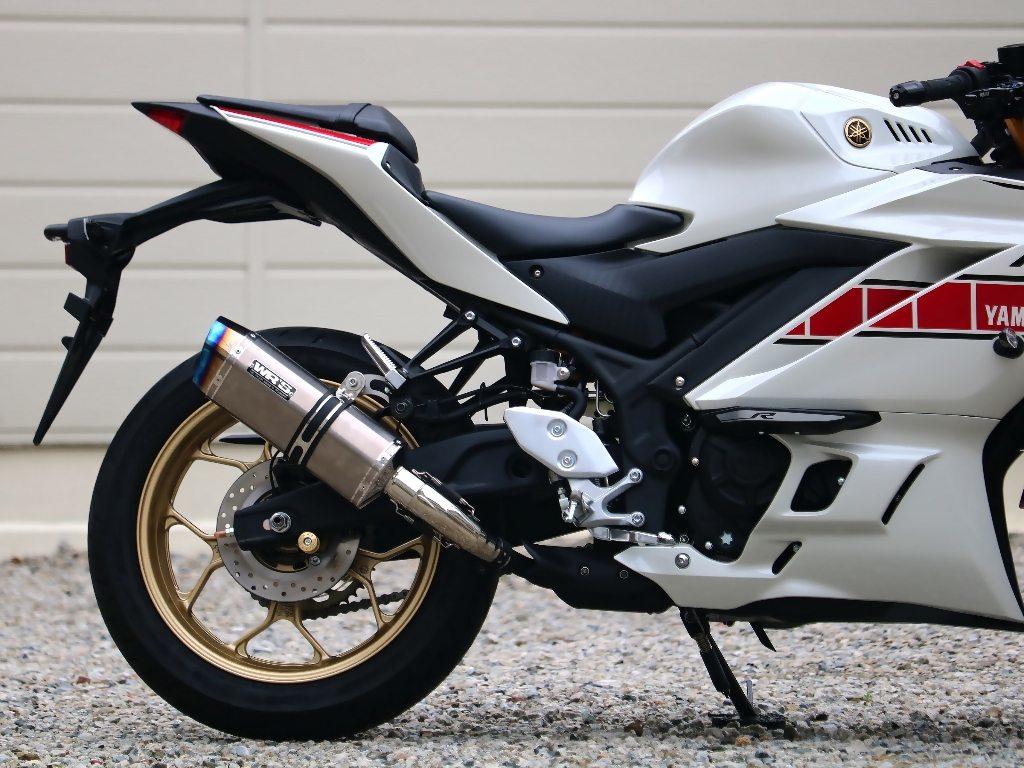 WR&rsquo;S ダブルアールズ リアエキゾースト スリップオンマフラー SS-OVAL YZF-R3 MT-03 YAMAHA ヤマハ マフラー サイレンサータイプ：ソリッドチタン｜ウェビック　店