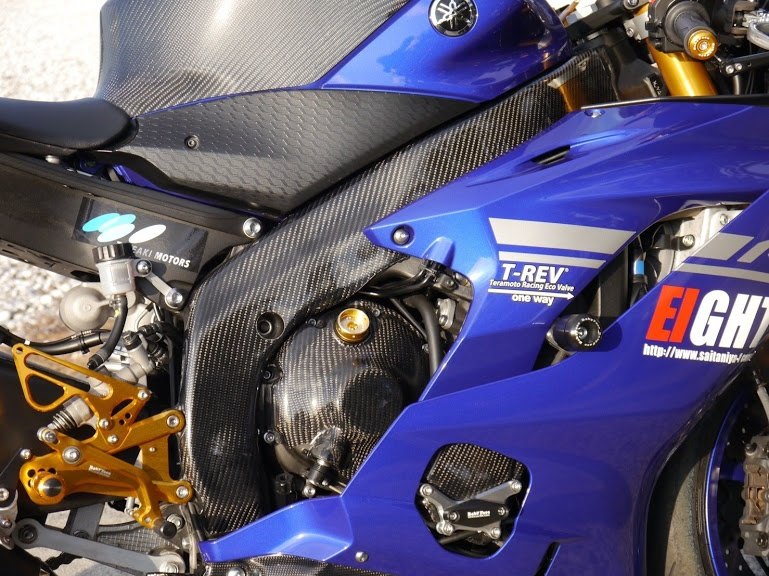 EIGHT(才谷屋) エイト(サイタニヤ) フレームカバー YZF-R6 YAMAHA ヤマハ フレーム