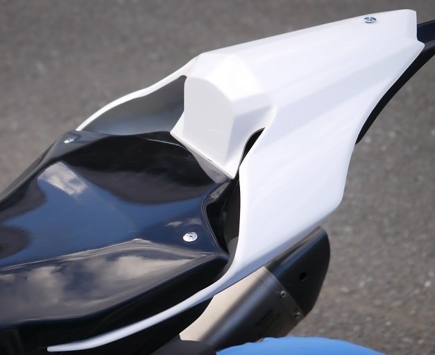EIGHT(才谷屋) エイト(サイタニヤ) 【補修・オプションパーツ】シートカウル本体のみ YZF-R1 YAMAHA ヤマハ シートカウル・テールカウル カウル関連 外装