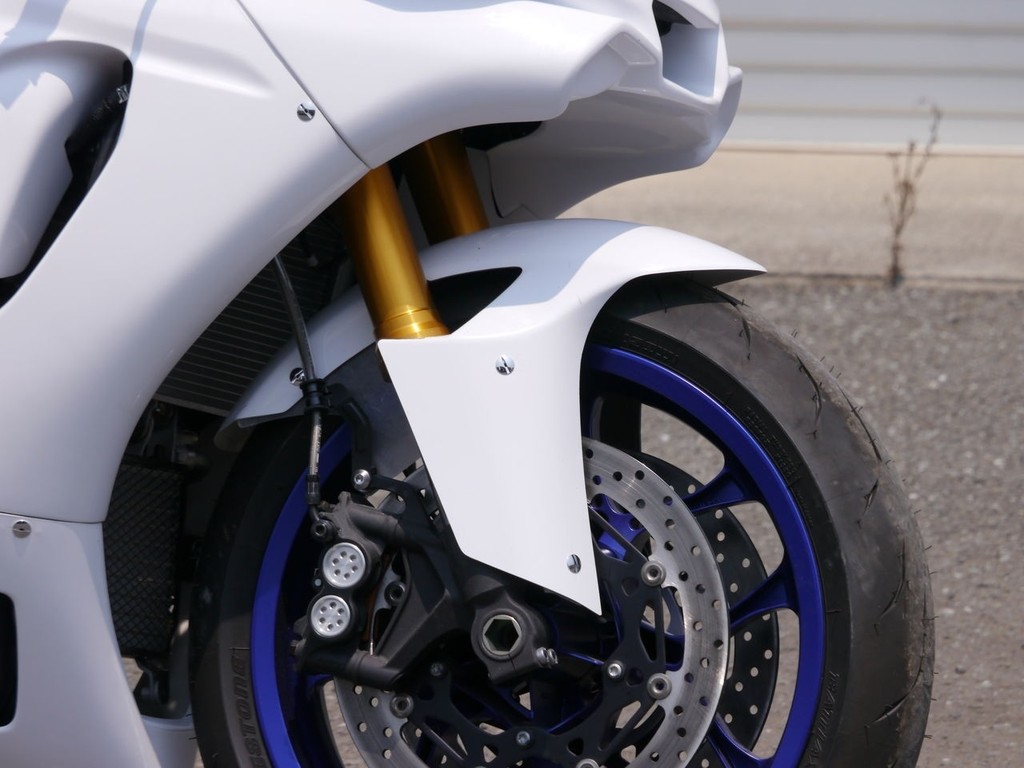 EIGHT(才谷屋) エイト(サイタニヤ) フロントフェンダー YZF-R1 YAMAHA ヤマハ フェンダー関連 外装｜ウェビック　店