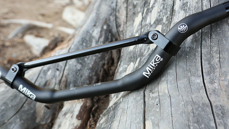 MIKA Metals ミカメタルズ Hybrid シリーズハンドルバー(7/8ベース大径バー) ハンドルバー ハンドル バーパッドカラー:CAMO / ベンドタイプ:RC BEND/HONDA STOCK/KAW STOCK(997)|ウェビック 店