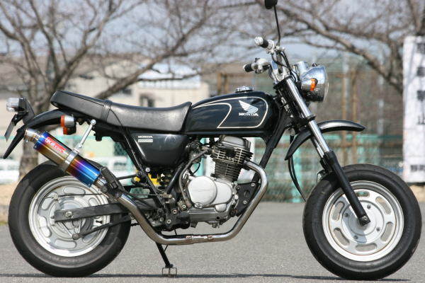 K2TEC ケイツーテック Bomber[ボンバー]チタン エイプ100 HONDA ホンダ フルエキゾーストマフラー マフラー｜ウェビック　店