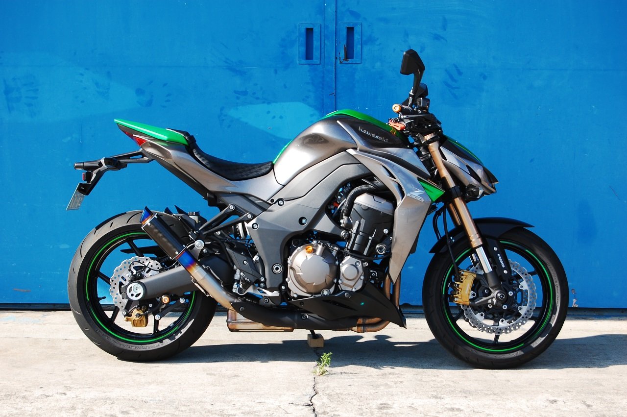 楽天市場】AKRAPOVIC アクラポビッチ スリップオンライン
