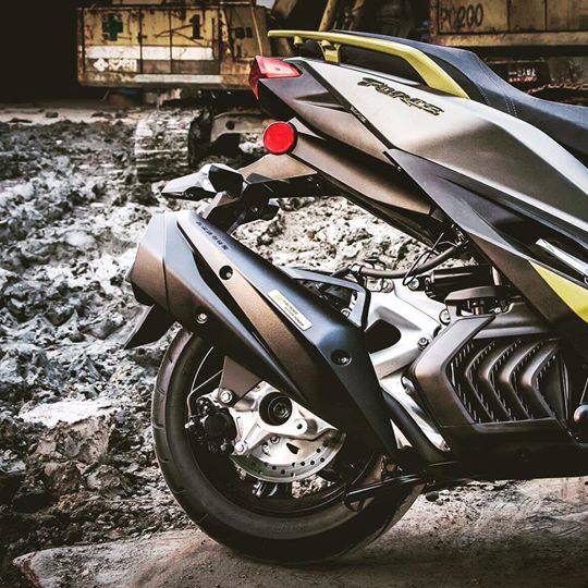 S-RZ エスアールゼット Full exhaust system(silent type/steel) Fighter4V 125 GT R1 Z Fighter F1 SYM フルエキゾーストマフラー マフラー タイプ:With catalytic converter|ウェビック 店
