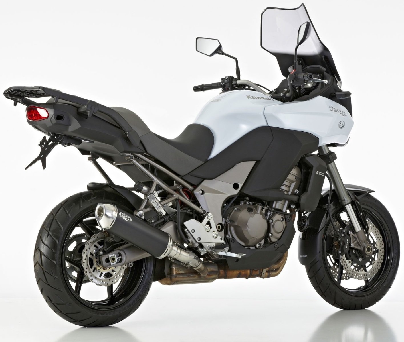 SHARK シャーク DSX-5 スリップオンエキゾースト (4-1) Versys 1000 KAWASAKI カワサキ スリップオンマフラー マフラー material：eloxed aluminium／end cap polished stainless steel(color：black)｜ウェビック　店