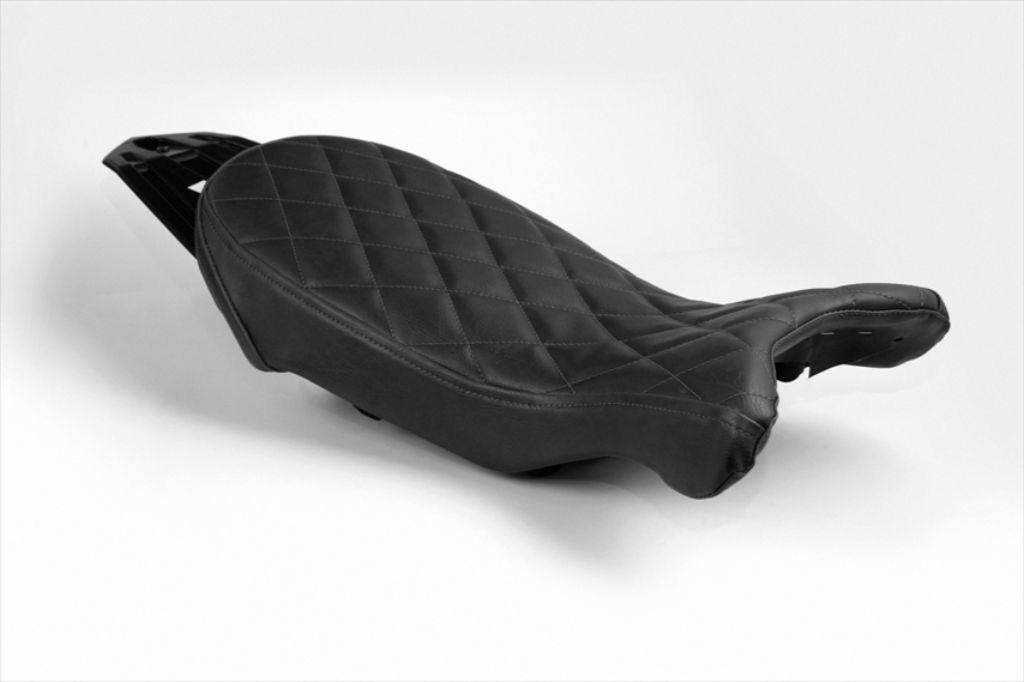 LUIMOTO ルイモト フロントシートカバー RnineTSCRAMBLER RnineTSolo RnineTURBAN BMW シートカバー シート関連 外装 カラー：ビンテージブラック／ブラックダイヤモンドキルト