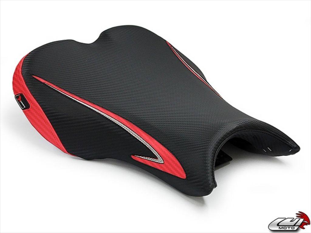 LUIMOTO ルイモト フロントシートカバー DAYTONA 675 TRIUMPH トライアンフ シートカバー シート関連 外装 カラー：CFレッド／シルバー 18,563円