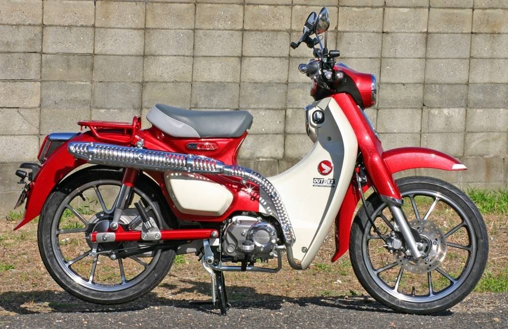 OUTEX アウテックス OUTEXマフラー スーパーカブC125 HONDA ホンダ フルエキゾーストマフラー マフラー サイレンサータイプ：ストレート構造 / エキパイ素材：ステンレス／サイレンサー素材：チタングラデーション 42,721円
