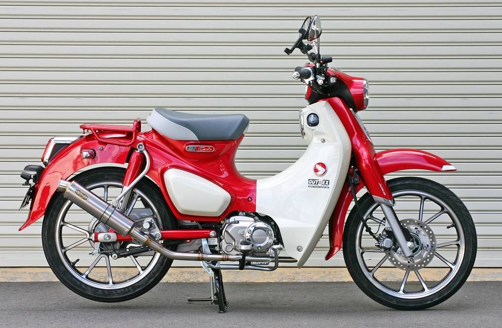 OUTEX アウテックス OUTEXマフラー スーパーカブC125 HONDA ホンダ フルエキゾーストマフラー マフラー サイレンサータイプ：ストレート構造 / エキパイ素材：チタン／サイレンサー素材：チタングラデーション