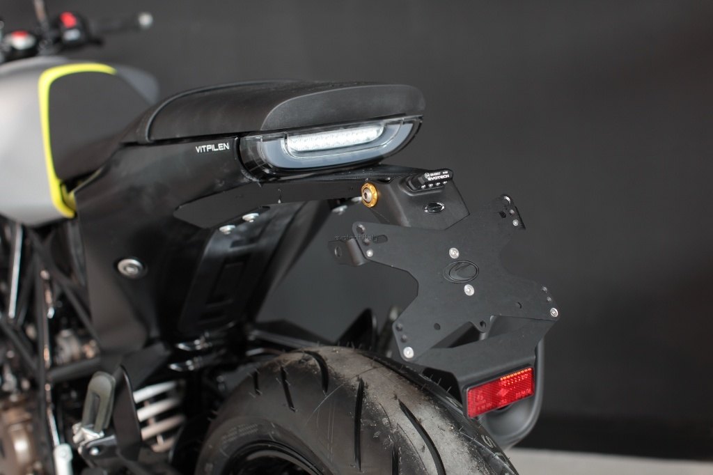 EVOTECH エボテック ナンバープレートホルダー フェンダーレスキット Vitpilen 701 HUSQVARNA ハスクバーナ フェンダー関連 外装｜ウェビック　店