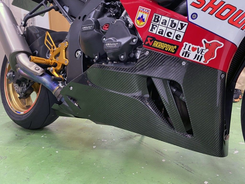 SPEEDRA スピードラ アンダーカウル CBR1000RR-R FIREBLADE HONDA ホンダ カウル関連 外装|ウェビック 店