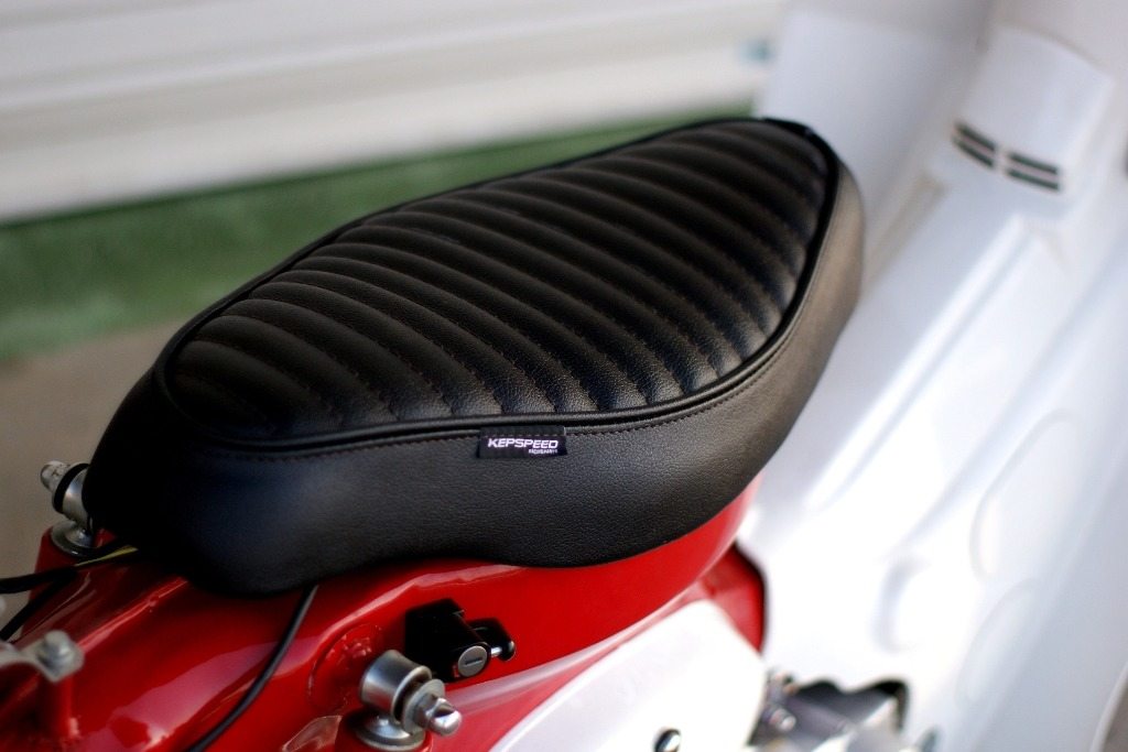 楽天市場】KEPSPEED製 スーパーカブ用タックロール カスタムシート : C＆J
