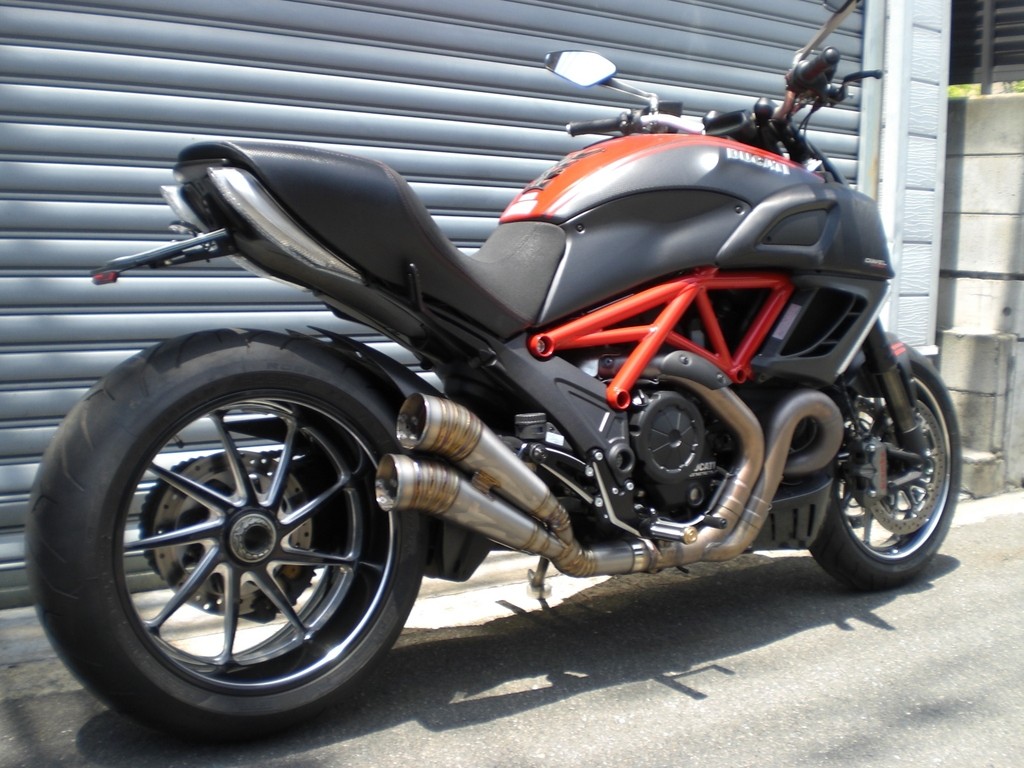 ASAHINA RACING アサヒナレーシング GPスタイルメガフォン2本出しスリップオン Diavel DUCATI ドゥカティ スリップオンマフラー マフラー