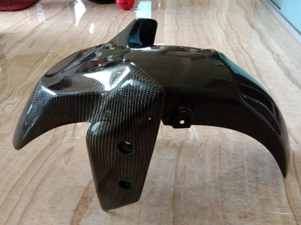 Carbon Variasi カーボンバリアシ Front Fender XMAX 250 YAMAHA ヤマハ フロントフェンダー フェンダー関連 外装