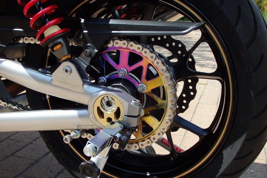 ADVANTAGE アドバンテージ XAM＆DID ドライブチェーン＆前後スプロケットキット(タフライトスチール) ZZR250 KLEEN KAWASAKI カワサキ スプロケット・チェーンセット 駆動系 チェーンカラー：シルバー