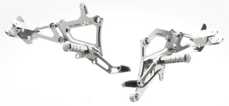 STRIKER ストライカー STEP KIT[ストライカーステップキット] ZEPHYR750 KAWASAKI カワサキ バックステップ ステップ 足回り｜ウェビック　店