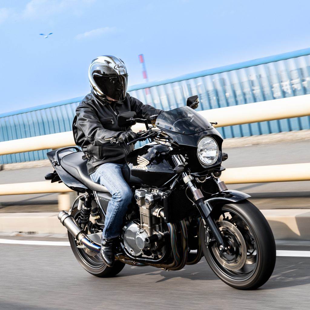 World Walk ワールドウォーク 汎用ビキニカウル DS-01 【Rタイプ】 HONDA ホンダ YAMAHA ヤマハ SUZUKI スズキ KAWASAKI カワサキ ビキニカウル カウル関連 外装 スクリーンカラー:クリア / カラー:キャンディーウェーブブルー|ウェビック 店
