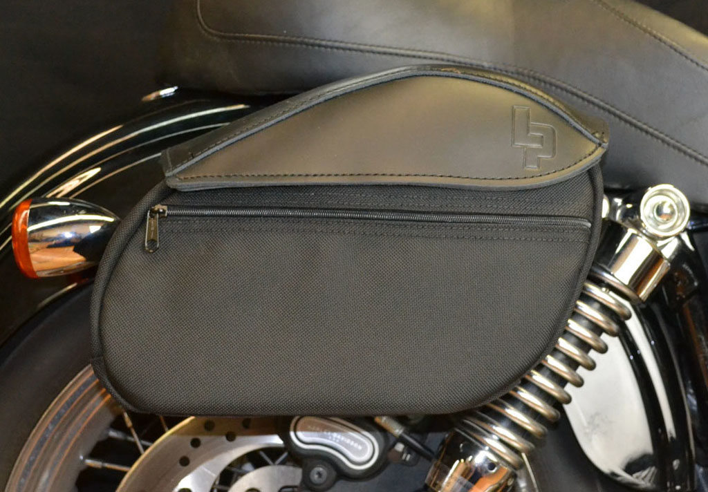 Leather Pros レザープロス Retro Mini サドルバッグ ダイナ HARLEY-DAVIDSON ハーレーダビッドソン サイドバッグ 車体用バッグ・ケース｜ウェビック　店