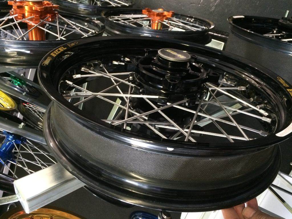 HAAN WHEELS ハーンホイール ロードコンプリートチューブレススポークホイール 前後セット Z900RS KAWASAKI カワサキ ホイール ホイール関連 足回り ハブカラー：ブルー / チューブレス：あり / リムカラー：ブラック / ニップルカラー：ブルー / スポークカラー：シルバー
