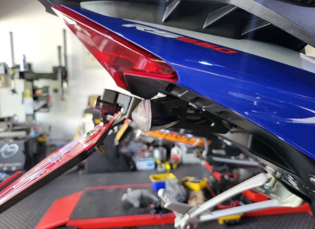 SKUNY スクーニー フェンダーレスキット RS 660 APRILIA アプリリア フェンダー関連 外装|ウェビック 店