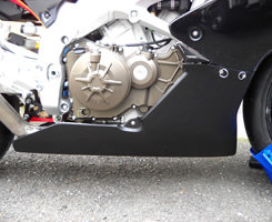 Magical Racing マジカルレーシング アンダーカウル RSV4 APRILIA アプリリア カウル関連 外装 MagiVeilセラミックコーティング：なし｜ウェビック　店