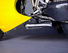 Magical Racing マジカルレーシング アンダーカウル 748 748R 748S 916BIPOST 916MONOPOST 916SP 916SPS 916STRADA 996BIPOST 996R 996S 996SPS DUCATI ドゥカティ カウル関連 外装 素材:カーボン製 / MagiVeilセラミックコーティング:なし|ウェビック 店
