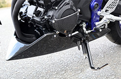 Magical Racing マジカルレーシング アンダーカウル MT-25 YAMAHA ヤマハ カウル関連 外装 素材:平織りカーボン製 / MagiVeilセラミックコーティング:なし|ウェビック 店