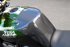 Magical Racing マジカルレーシング タンクエンド ZRX1200ダエグ KAWASAKI カワサキ タンクカバー タンク関連 外装 素材:平織りカーボン製 / MagiVeilセラミックコーティング:なし|ウェビック 店