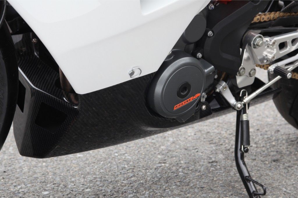 Magical Racing マジカルレーシング レース用 アンダーカウル RC390 KTM カウル関連 外装 MagiVeilセラミックコーティング：あり｜ウェビック　店