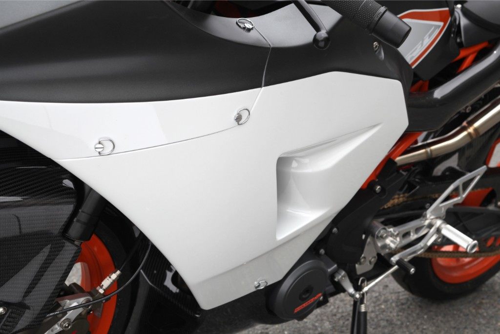 KTM 390アドベンチャー フロントサイドカウル ブラック C