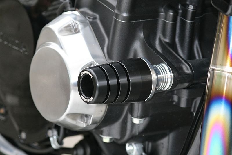 STRIKER ストライカー ガードスライダー CB1300SF CB1300SB HONDA ホンダ エンジンスライダー・フレームスライダー フレーム｜ウェビック　店 27,638円