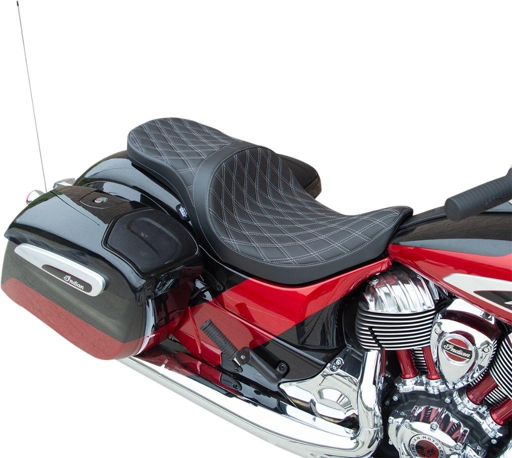 Drag Specialties ドラッグスペシャリティーズ ロープロファイル ツーリングシート［0810-2260］ Roadmaster Classic Chieftain Limited Super Chief Springfield Vintage Elite Dark Horse INDIAN MOTORCYCLE インディアン シート シート関連 外装｜ウェビック　店