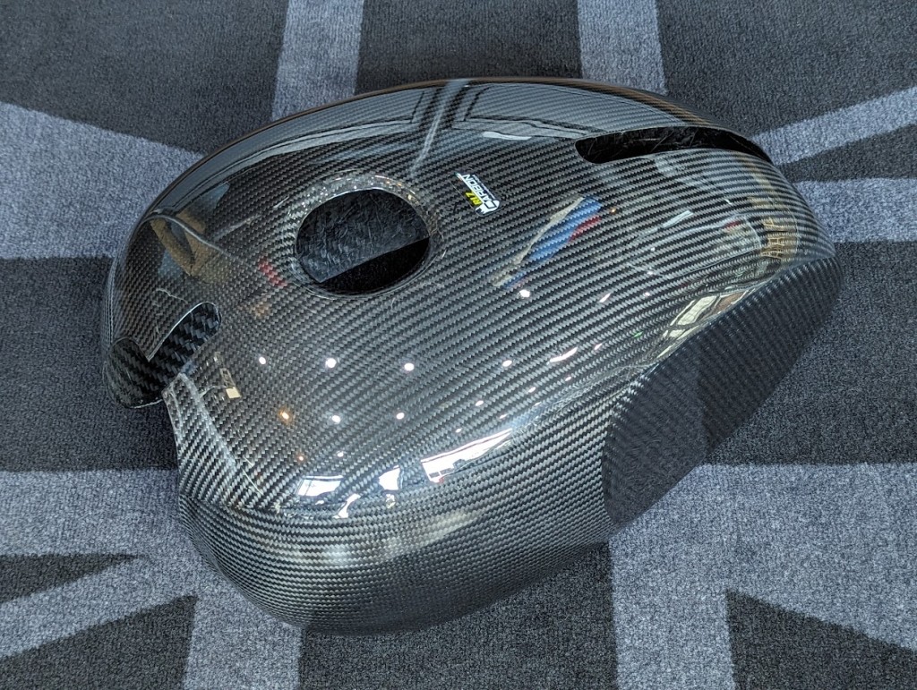 RLZ Carbon アールエルゼットカーボン カーボンタンクカバー INT650 GT650 ROYAL ENFIELD ロイヤルエンフィールド タンクカバー タンク関連 外装