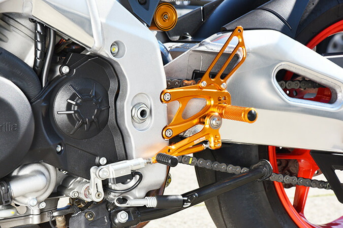 BABYFACE ベビーフェイス バックステップキット RSV4 TUONO V4 1100 Factory APRILIA アプリリア バックステップ ステップ 足回り シフトパターン：ノーマル(正)／カラー：ゴールド