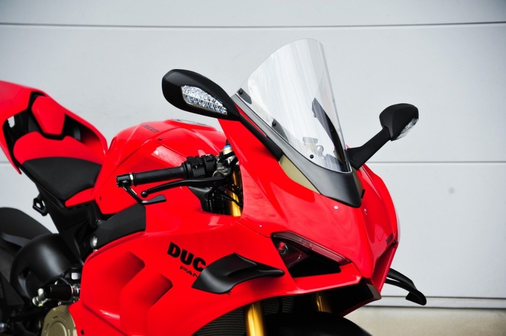 de LIGHT ディライト 8Hタイプ レーシングアップスクリーン PANIGALE V4 V4S V4SP V4SP2 V4R DUCATI ドゥカティ スクリーン 外装