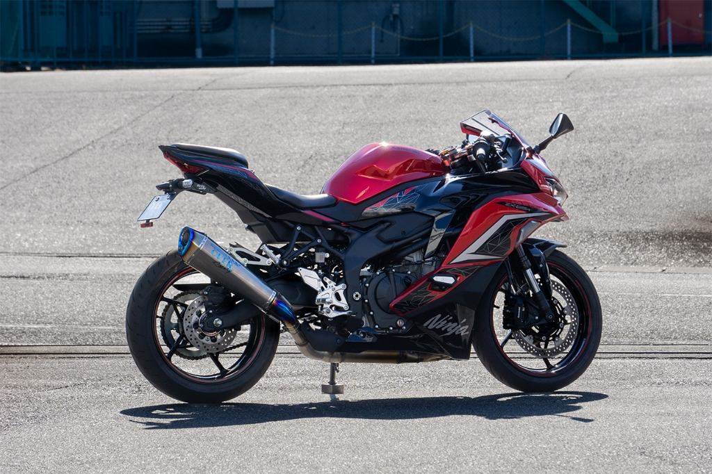 BEET NASSERT EvolutionType2 SLIP-ON ZX4R