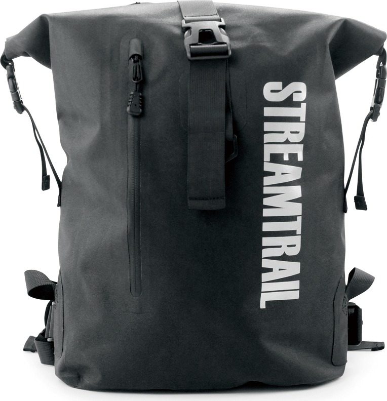 StreamTrai ストリームトレイル BACKPACK KOZU (コウズ) リュックサック・ナップザック バッグ カラー：BLACK／SILVER(シルバーロゴ)｜ウェビック　店