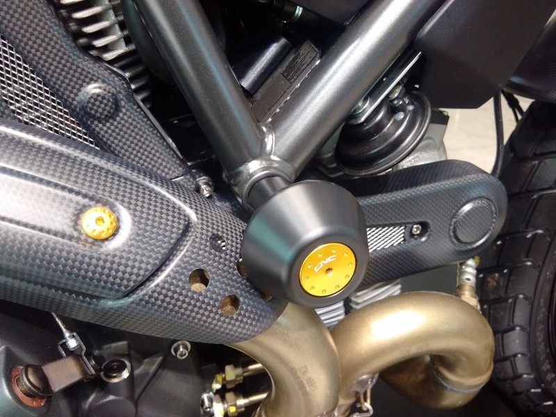 CNC Racing シーエヌシーレーシング スライダー Scrambler Classic Full Throttle Icon Urban Enduro DUCATI ドゥカティ エンジンスライダー・フレームスライダー フレーム｜ウェビック　店