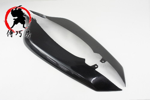 侍巧房 サムライコウボウ シートカウルカバー TMAX530 YAMAHA ヤマハ シートカウル・テールカウル カウル関連 外装 カラー：黒ゲル(要塗装)／材質：FRP